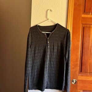 Men’s Gray Space Dye Long Sleeve Henley Shirt Size Medium